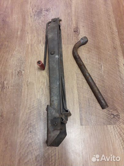 Домкрат винтовой VAG