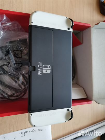 Nintendo Switch oled + игры + геймпад