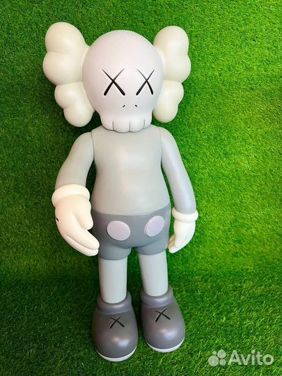 Kaws 70 см База