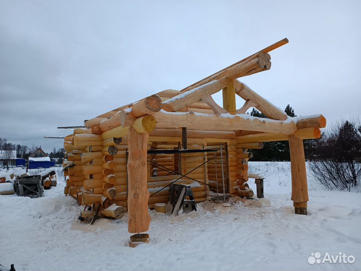 Готовый сруб бани из липы. 5,3х5,3м и 3м веранда