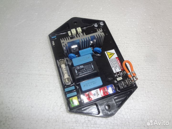 Регулятор напряжения m00fa122a Marelli Motori