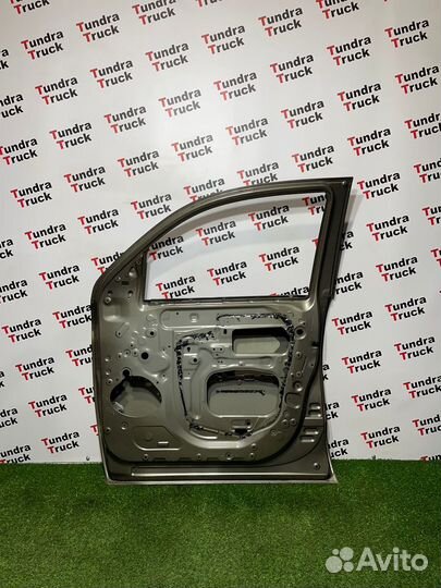 Дверь передняя правая Toyota Tundra