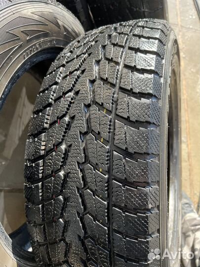 Toyo Winter Tranpath S1 235/60 R18 103Q