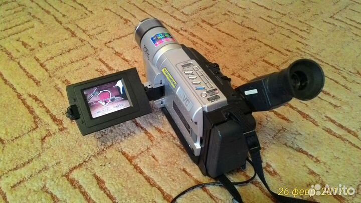 Видеокамера JVC