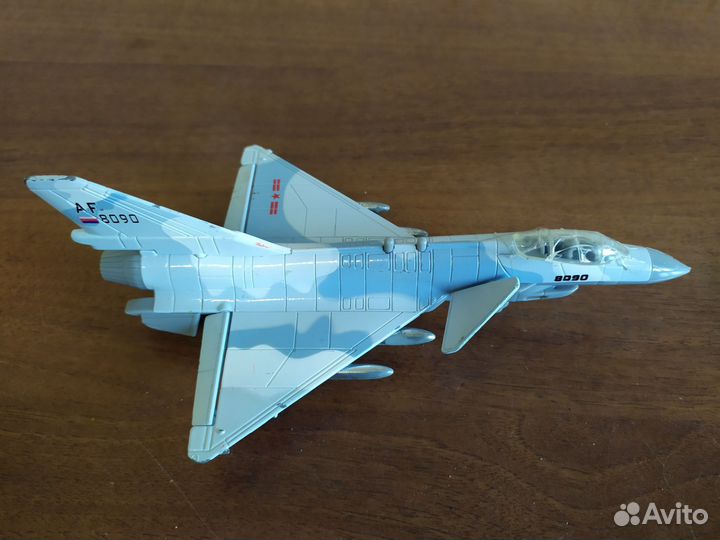 Игрушка - Модель самолета, металлический