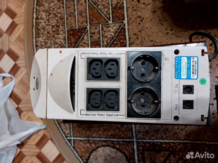 Источник бесперебойного питания ippon