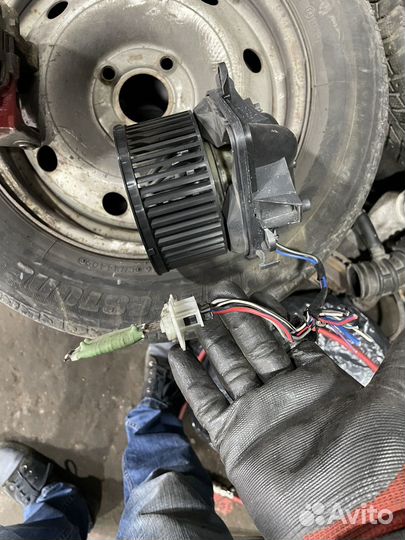 Fiat punto III (199) моторчик отопителя