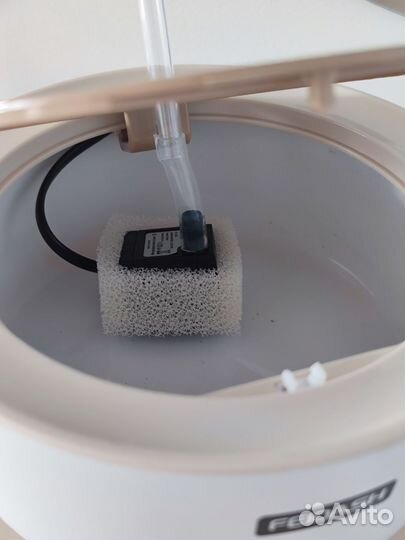 Фонтан поилка для кошек