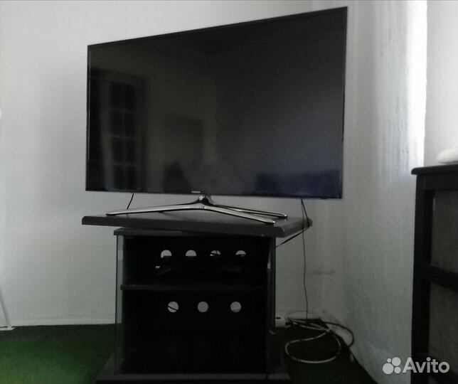 Тумба под телевизор