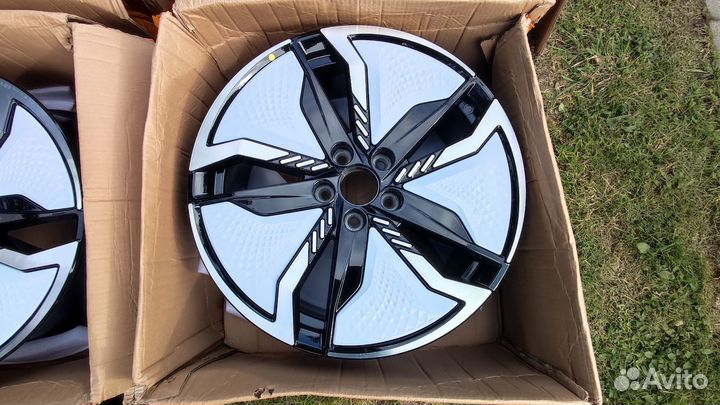 Диски колесные Voyah Passion R20