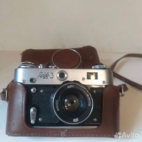 Плёночный фотоаппарат фед3