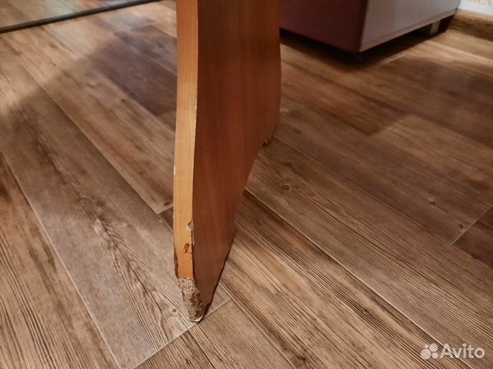 Кухонный стол