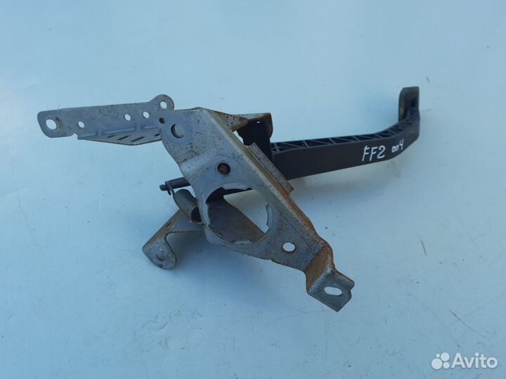 Педаль сцепления Ford Focus 2
