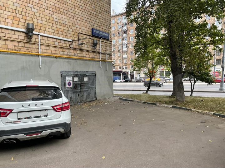 Машиноместо, 22 м²