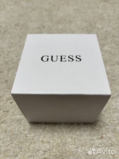 Часы наручные guess Кварцевые