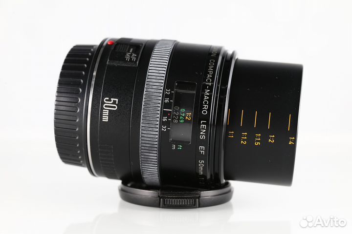 Canon EF 50mm f/2.5 Compact Macro