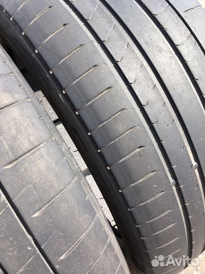 Pirelli P Zero PZ4 275/40 R22
