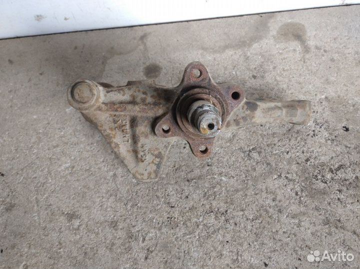 Кулак поворотный задний левый Kia Spectra