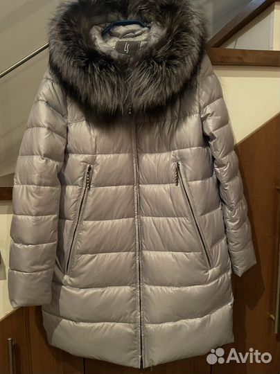 Пальто зимнее с капюшоном новое