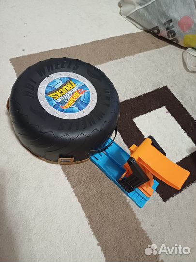 Hot wheels трек monster trucks