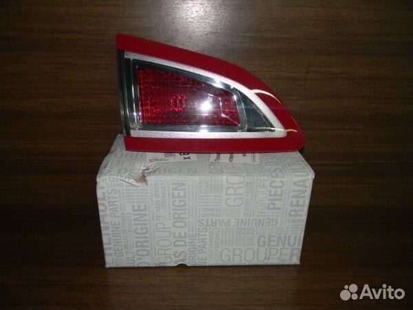 Фонарь задний левый внутренний Renault Scenic III