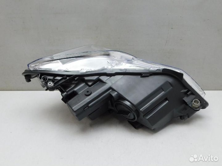 Фара левая Mercedes-Benz E-Class
