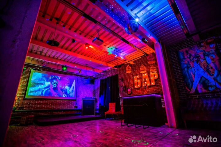 Аренда лофта с верандой, караоке и сценой