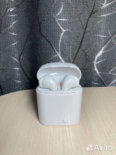 Беспроводные наушники i7S