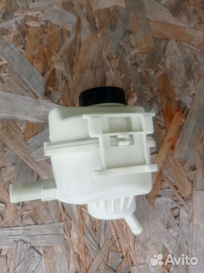 Бачок гур для Рено Логан 2