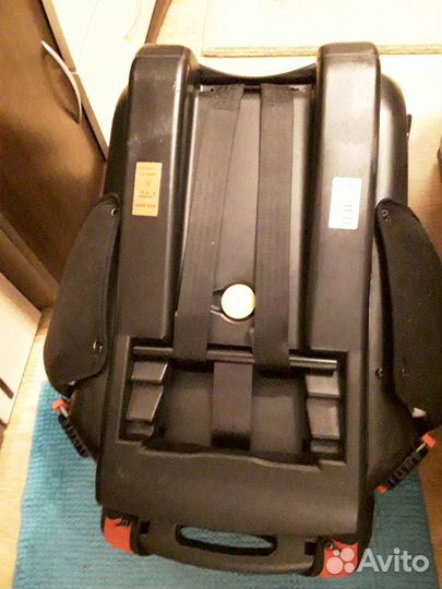 Автокресло Recаrо Yоung Sрort Нerо9-36кг, отл.сост