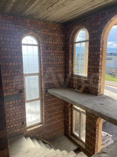 Дом 265 м² на участке 4,5 га