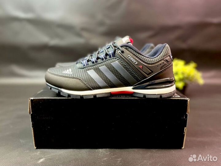 Кроссовки Adidas современные