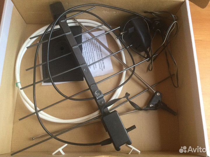 Телевизионная комнатная антенна