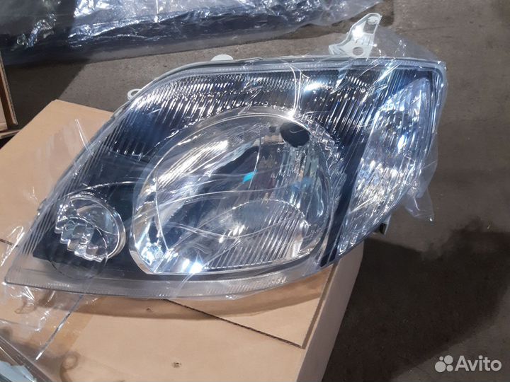 Фара Королла 121