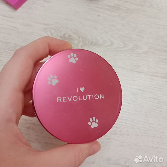 Хайлайтер I heart revolution лимитка