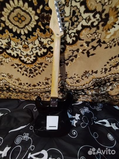 Продам гитару Squier Bullet Strat