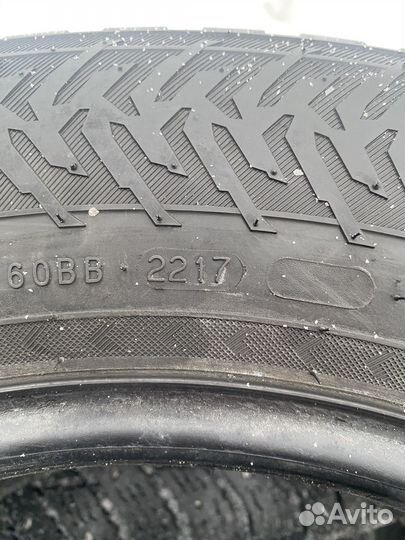 Nokian Tyres Hakkapeliitta 8 SUV 215/65 R16 102T