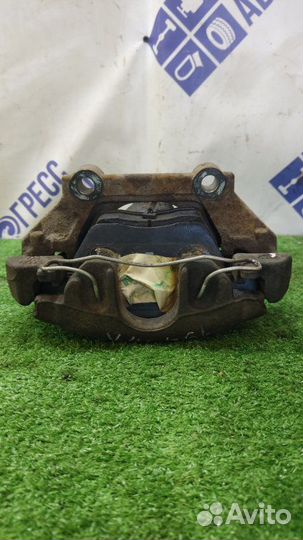 Суппорт передний левый Skoda Superb седан 1.8 AWT