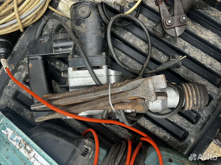 Болгарка Сабельная пила Перфоратор Сварочный