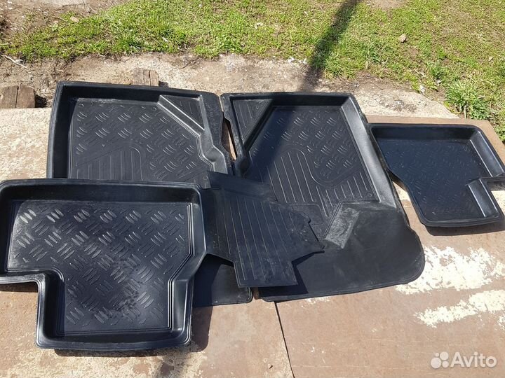 Автомобильные коврики резиновые на гранту