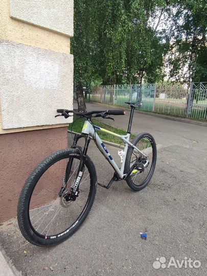 Велосипед gt avalanche