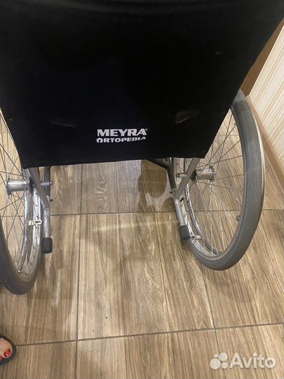 Инвалидное кресло