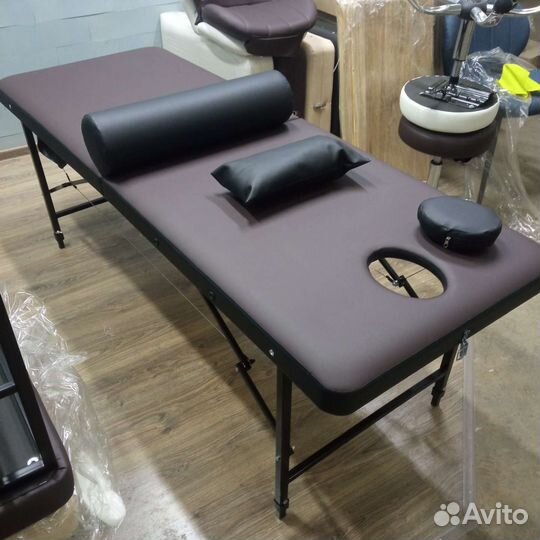 Кушетка.Массажный стол.С подлокотниками