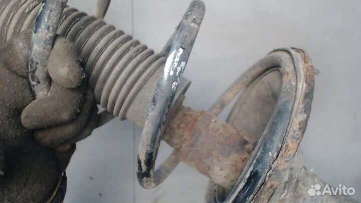 Амортизатор подвески Subaru Impreza (G10), 1994