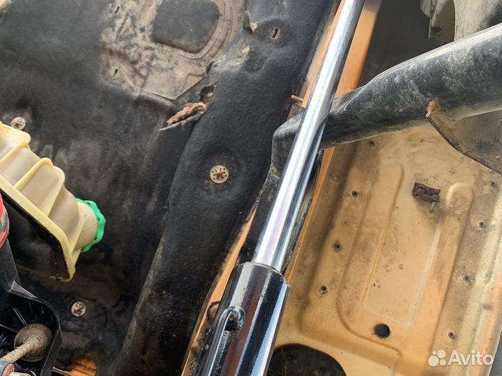 Цилиндр подъема кабины MAN TGA