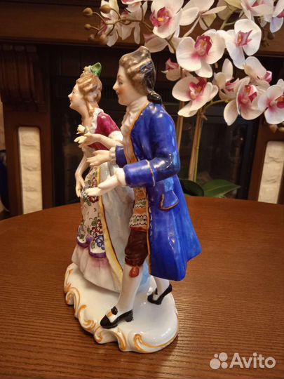 Фарфоровые статуэтки
