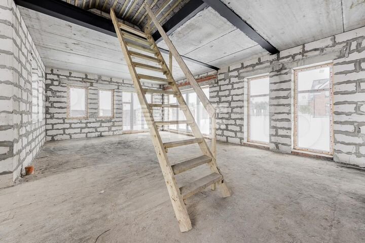 Дом 230 м² на участке 6 сот.