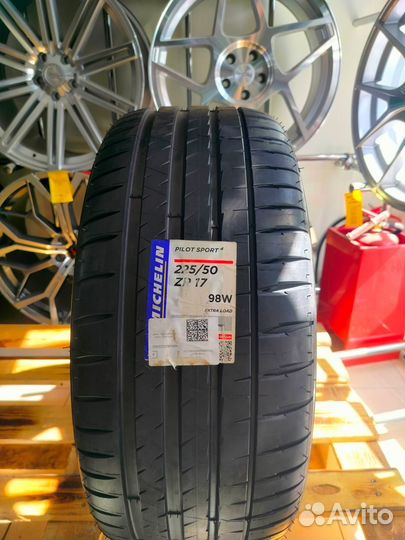 Michelin Pilot Sport 4 225/50 R17 98W