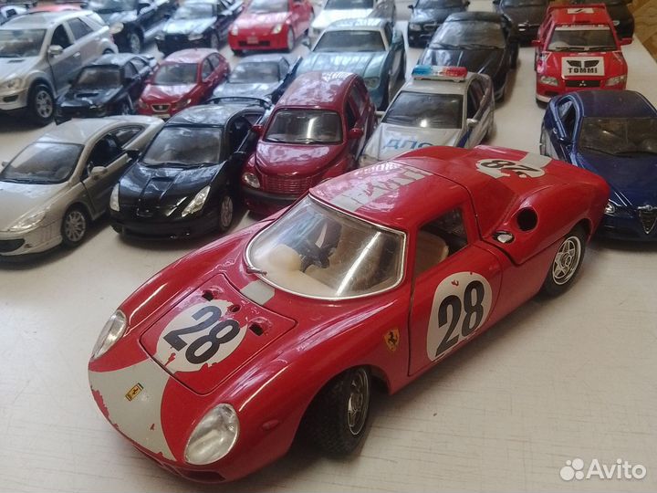 Машинка ferrari