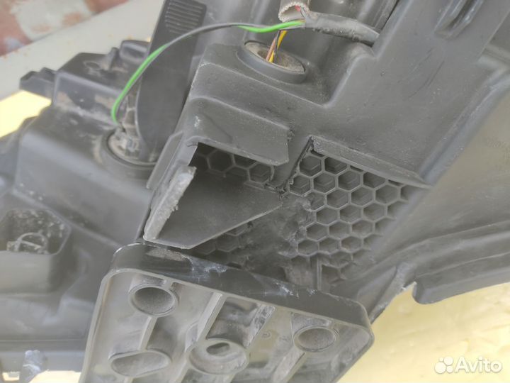 Фара правая Nissan Qashqai J11